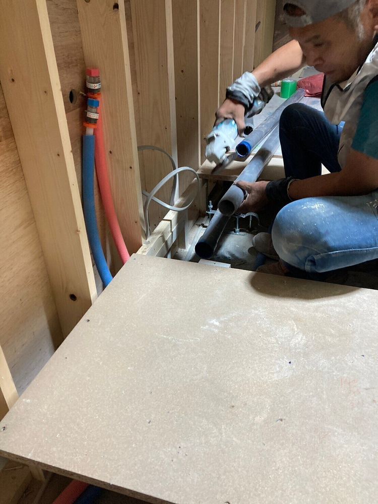 建設業許可9業種。代表は職人出身
